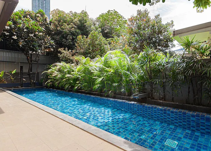 Gather At Phrom Phong Dom wakacyjny *